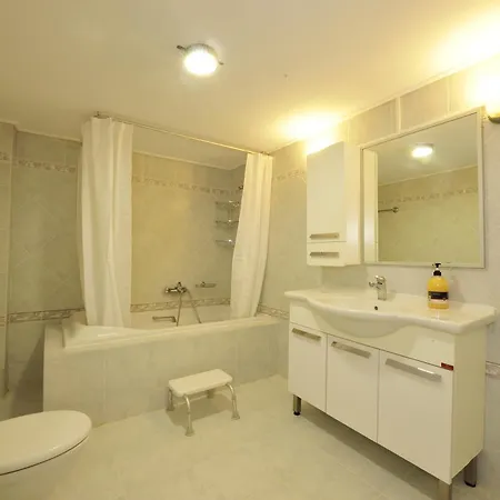 Peloponeese Corinthos Seaside For Short Rent Corinto